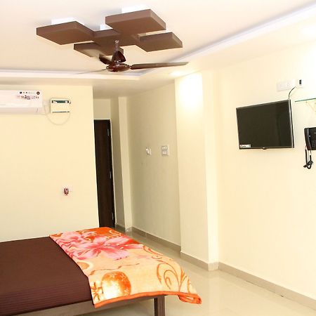 Swaraj The Goan Dream Hotell Calangute Exteriör bild