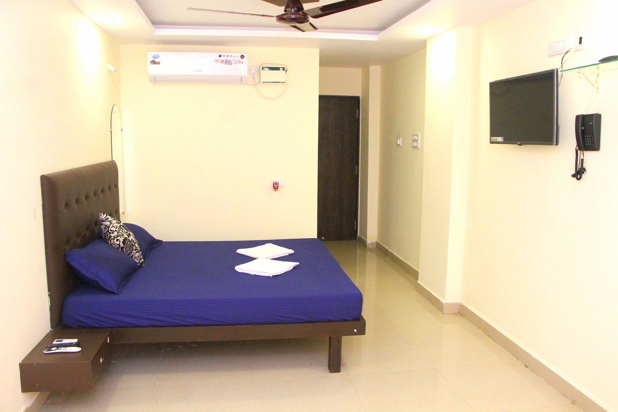 Swaraj The Goan Dream Hotell Calangute Exteriör bild